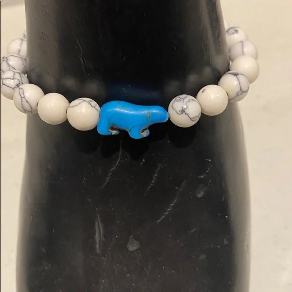 White and Blue Polar Bear Howlite Beaded Bracelet - Picture 4 of 6